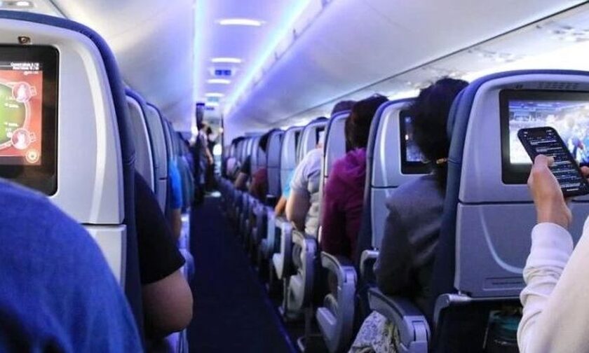 Αεροσυνοδός αποκάλυψε το πιο αηδιαστικό μέρος στο αεροπλάνο που δεν καθαρίζεται ποτέ