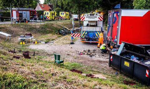 Ολλανδία: Έξι νεκροί και επτά τραυματίες από το δυστύχημα με φορτηγό κοντά στο Ρότερνταμ
