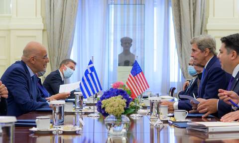 Συνάντηση Δένδια - Κέρι: Στο «τραπέζι» η ενίσχυση της συνεργασίας Ελλάδας και ΗΠΑ για το κλίμα