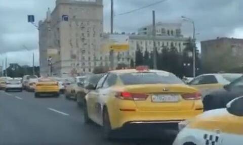 Ρωσία: Χάκερς έστειλαν ταξιτζήδες στο ίδιο σημείο - Κυκλοφοριακό κομφούζιο στη Μόσχα