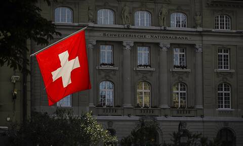Швейцария стремится прекратить обмен банковскими данными с Россией