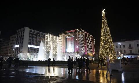 В Греции в этом году на рождественской елке будет меньше огоньков