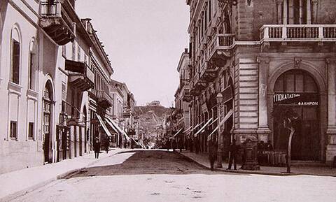 Οδός Αιόλου: Ο δρόμος που κουβαλάει όλη την ιστορία της μετα-οθωμανικής Ελλάδας