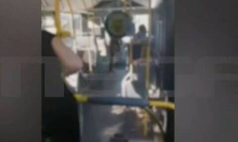Χαμός σε λεωφορείο στη Θεσσαλονίκη: Πιάστηκαν στα χέρια οδηγός και επιβάτης