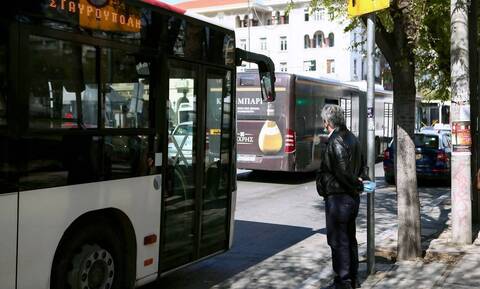 Θεσσαλονίκη: Μπουνιές και κλωτσιές σε λεωφορείο του ΟΑΣΘ για μία μάσκα
