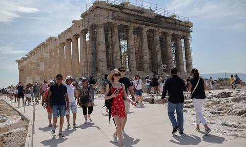 Τουρισμός: Η Αθήνα ξανά ελκυστικός προορισμός – Καλός μήνας και ο Σεπτέμβριος για τα ξενοδοχεία