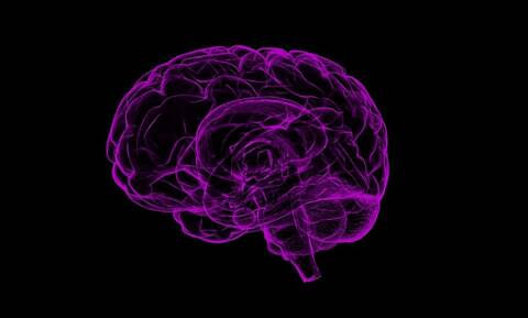 Μελέτη: Η Covid-19 αυξάνει τον κίνδυνο για μακρόχρονα προβλήματα στον εγκέφαλο