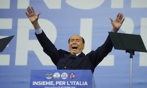 Iταλία: Ο «αθάνατος» Σίλβιο Μπερλουσκόνι επιστρέφει - Τι ρόλο θα παίξει στη νέα κυβέρνηση ;