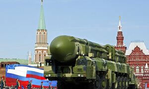 Ρωσία: Το πυρηνικό οπλοστάσιο του Πούτιν που τρομάζει - Οι απειλές και η σύγκριση με τη Δύση