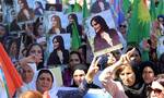 Το «Another Love» έγινε τραγούδι διαμαρτυρίας από τις γυναίκες στο Ιράν