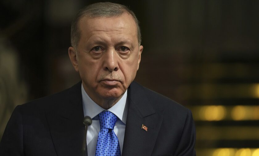 Σιγή ασυρμάτου από το Συμβούλιο Ασφάλειας της Τουρκίας – Το βράδυ δηλώσεις του Ερντογάν