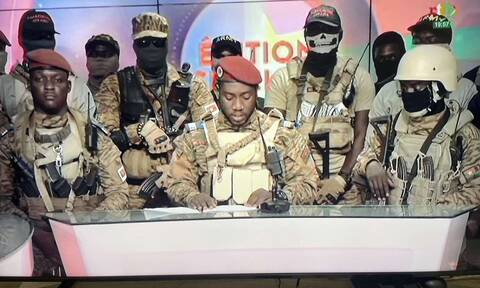 Μπουρκίνα Φάσο: Ο στρατός ανέτρεψε τον αντισυνταγματάρχη επικεφαλής της χούντας