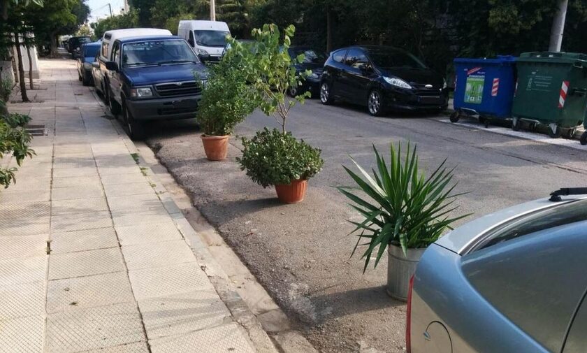Κρήτη: Βάζουν «καβάτζες» έξω από το σπίτι τους για να μην παρκάρουν άλλοι