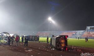 Τραγωδία στην Ινδονησία: Δεκάδες νεκροί σε ποδοσφαιρικό αγώνα