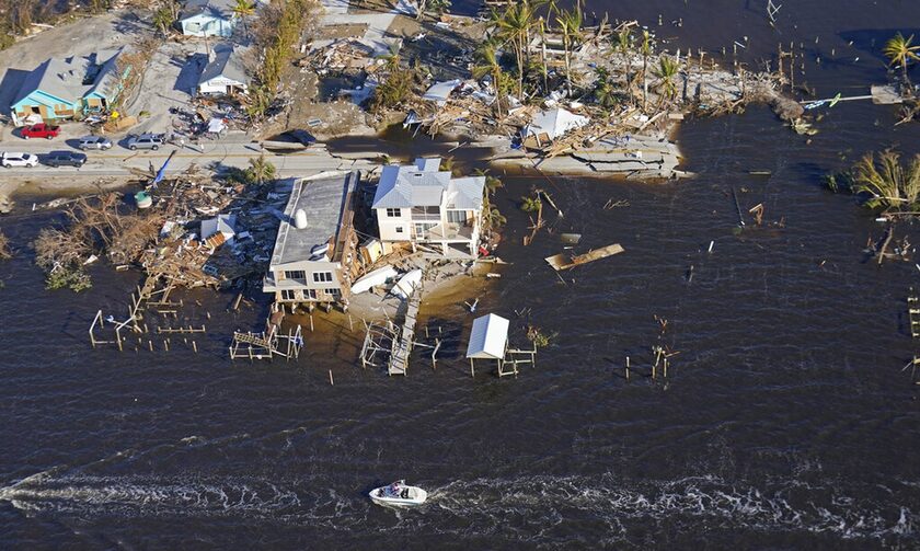 Τεράστιες οι καταστροφές απο τον κυκλώνα Ιαν