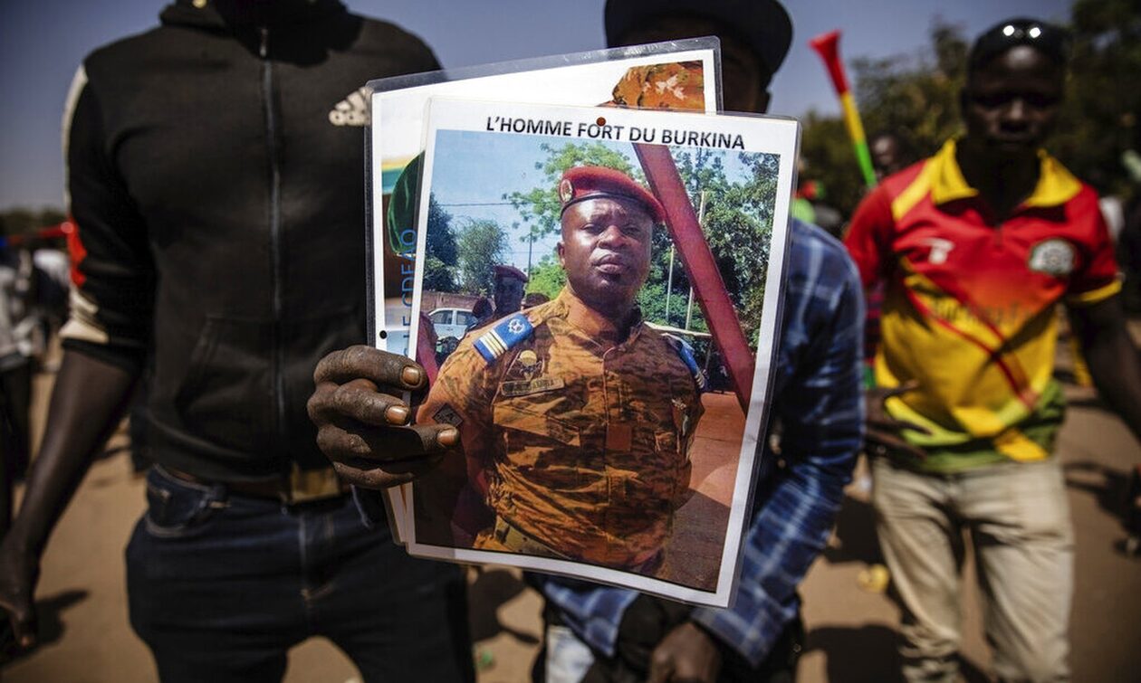 Κρίση στη Μπουρκίνα Φάσο: Παραιτήθηκε ο επικεφαλής της χούντας
