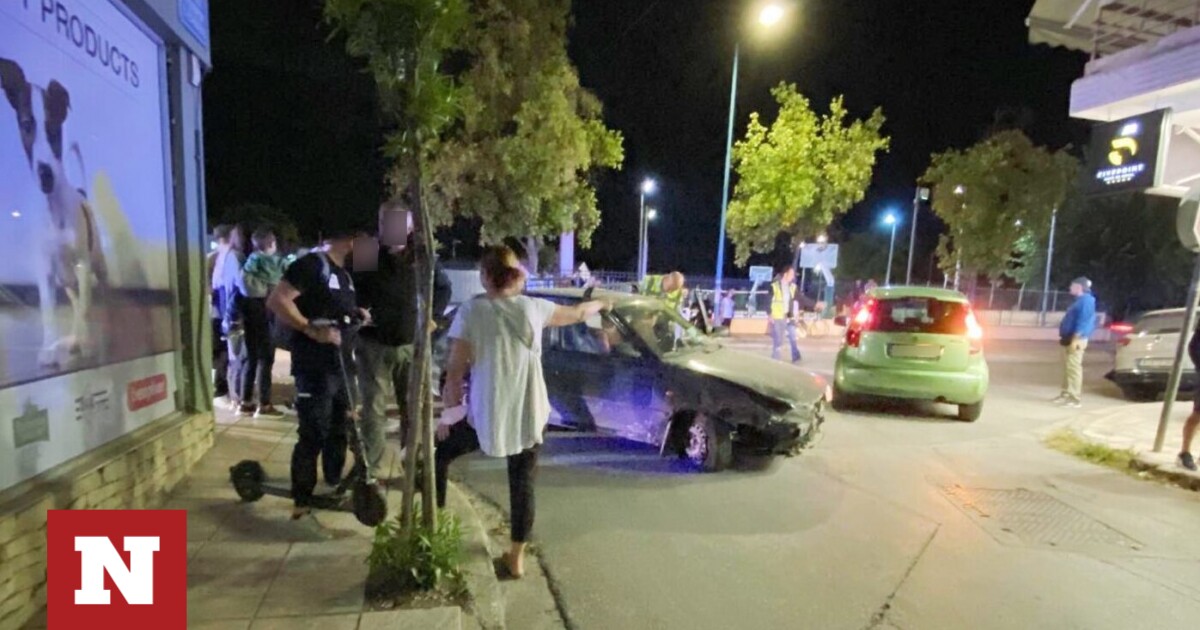 Λάρισα: Αυτοκίνητο παραλίγο να πέσει πάνω σε μητέρα και παιδί – Σώθηκαν από θαύμα – Newsbomb – Ειδησεις