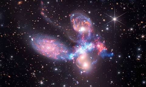 Νέες εντυπωσιακές από το James Webb - Κομμάτια από αστέρια και μαύρες τρύπες