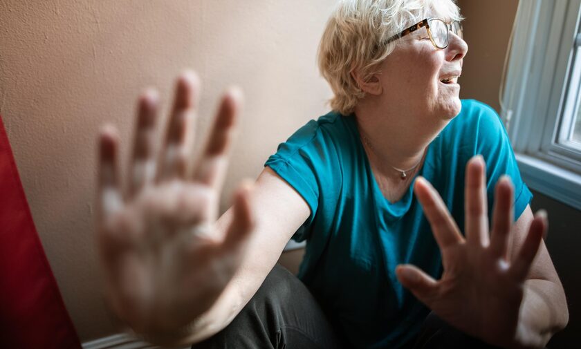Απίστευτη θηριωδία: Βίαζε επί δύο χρόνια 70χρονη απειλώντας τη με πριόνι