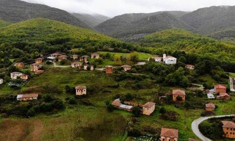 Γάβρος, το χωριό της Καστοριάς που ενέπνευσε σπουδαίους σκηνοθέτες με την ιδιαιτερότητά του