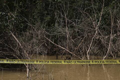 «Συναγερμός» στον Αμαζόνιο: Διαρροή αγωγού πετρελαίου μολύνει ποταμό