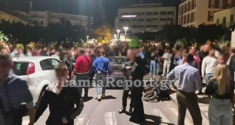 Νύχτα τρόμου στη Λαμία: Τρελή πορεία οχήματος μέσα στο κέντρο, παρέσυρε ότι έβρισκε