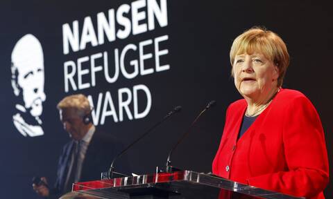 Μέρκελ: Βραβεύθηκε από τον ΟΗΕ για το προσφυγικό - Αφιέρωσε το βραβείο της στους χιλιάδες εθελοντές