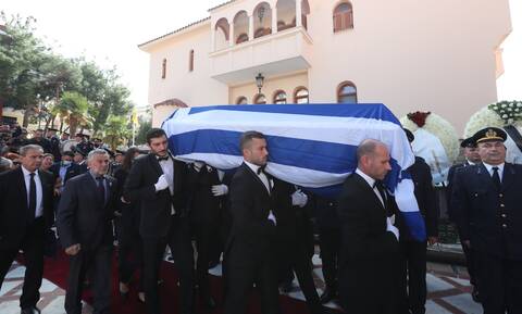 Σπαραγμός στην κηδεία του Αλέξανδρου Νικολαΐδη: «Αντίο αετέ μου...»
