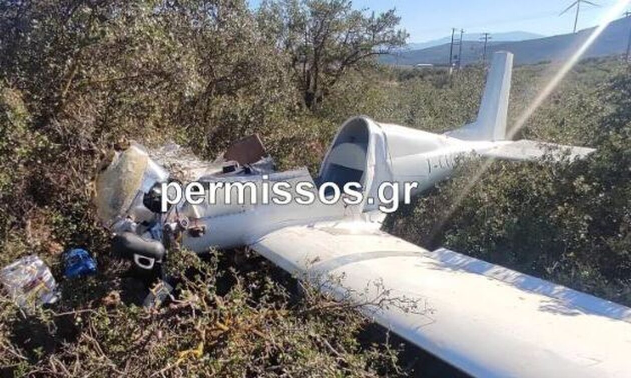 Πτώση αεροσκάφους στην εθνική οδό: Νεκρός ο πιλότος