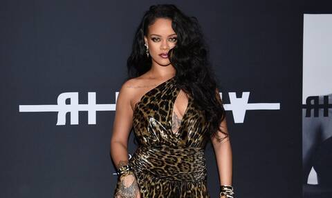 Rihanna: Κυκλοφόρησε το νέο της τραγούδι «Lift Me Up»