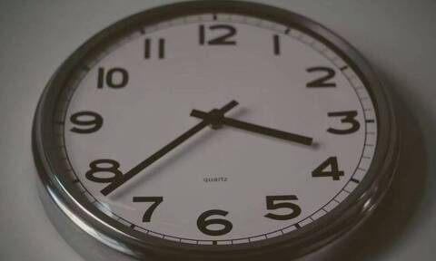 Αλλαγή ώρας: Πότε πηγαίνουμε τα ρολόγια μας πίσω