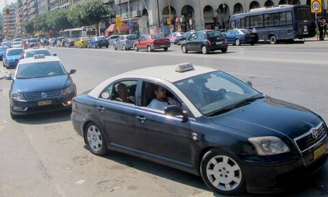 Θεσσαλονίκη: Παρέδωσε το ταξί ο εξαφανισμένος οδηγός - Άφησε σημείωμα