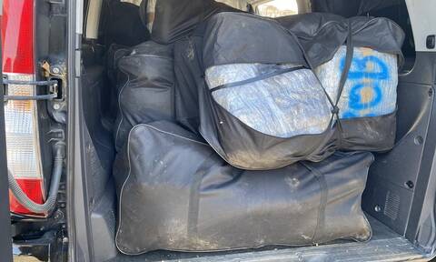 Ιωάννινα: Κατασχέθηκε φορτίο με 375 κιλά κάνναβης - Δύο συλλήψεις 