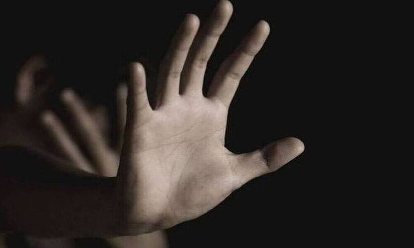 Νέα Μάκρη:Τι αναφέρουν για την καταγγελία βιασμού 36χρονης οι 3 νεαροί