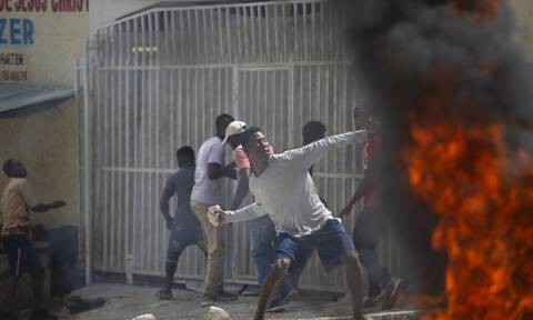 Αϊτή: Χάος και συγκρούσεις των αρχών με συμμορίες
