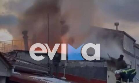 Συναγερμός στην Εύβοια: Φωτιά σε σπίτι στη Χαλκίδα