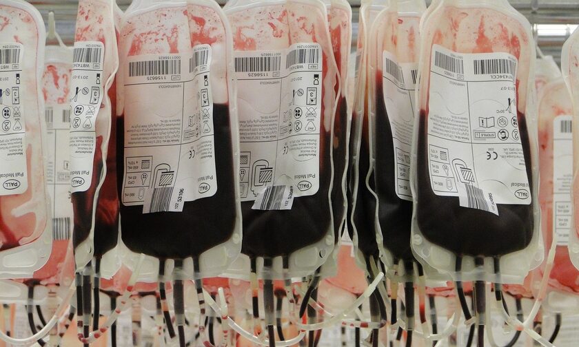 «Σκάνδαλο αίματος» στη Βρετανία: Περίπου 380 παιδιά μολύνθηκαν με HIV