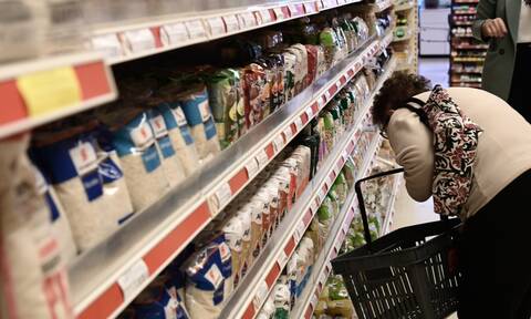 «Καλάθι του νοικοκυριού»: Μειώθηκε η τιμή στο γάλα σε 4 σούπερ μάρκετ