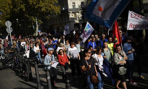 Γαλλία: Aπεργία στα μέσα μεταφοράς- Προβλήματα στις μετακινήσεις