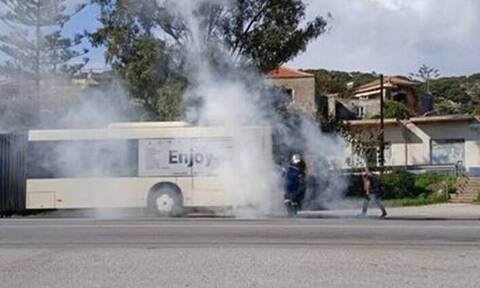Φωτιά σε αστικό λεωφορείο στα Χανιά