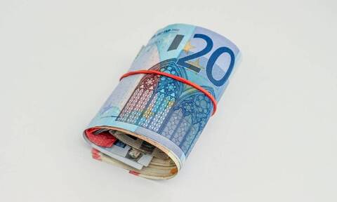Έκτακτο επίδομα 250 ευρώ: Μποναμάς για τους συνταξιούχους πριν τα Χριστούγεννα