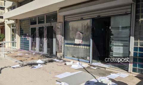 Ηράκλειο: Άγνωστοι πέταξαν μπογιές στα γραφεία της ΔΕΗ