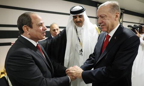 Ο Ερντογάν συναντήθηκε για πρώτη φορά με τον πρόεδρο Σίσι της Αιγύπτου