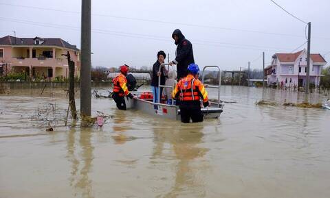 Αλβανία: Δύο νεκροί από τις πλημμύρες