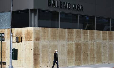 Αποχώρησε από το Twitter ο οίκος μόδας Balenciaga