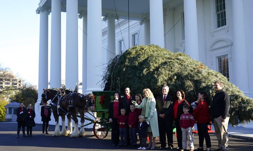 Το χριστουγεννιάτικο δέντρο έφτασε στο Λευκό Οίκο