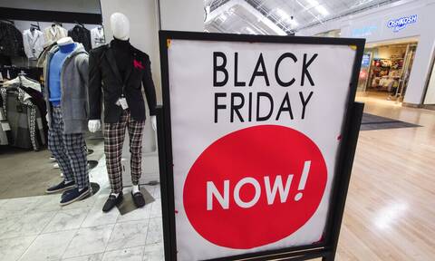 Black Friday: «Κυνηγοί» προσφορών οι καταναλωτές