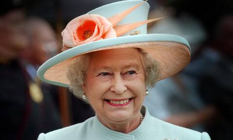 Βασίλισσα Ελισάβετ: «Έδινε κρυφά μάχη με τον καρκίνο» λέει βιογράφος