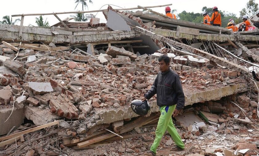 Ινδονησία: 318 οι νεκροί από τον φονικό σεισμό της Δευτέρας