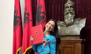 Dua Lipa: Έλαβε την αλβανική υπηκοότητα - Η μεγάλη συναυλία στα Τίρανα